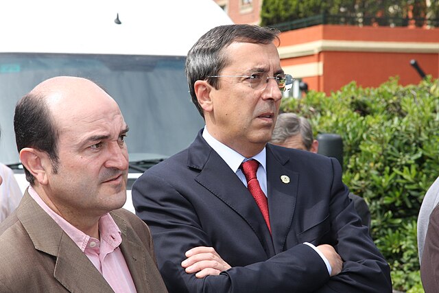 PNV: Cambiar todo para que nada cambie