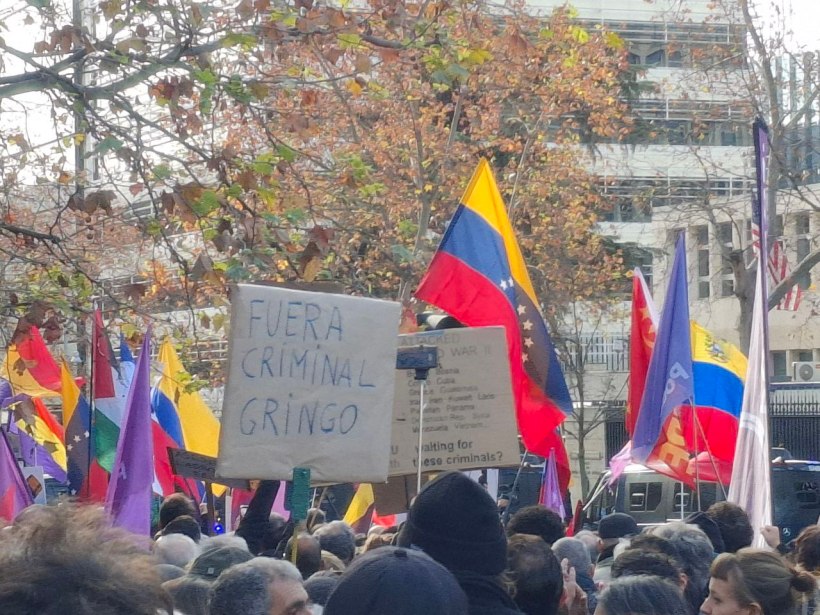 No diga democracia, diga petróleo